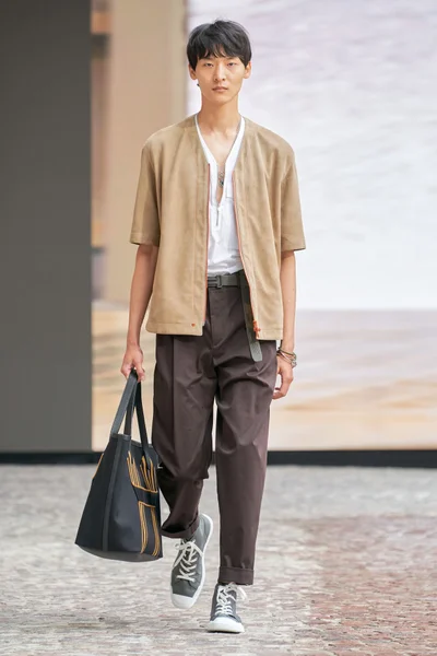 Look 2
